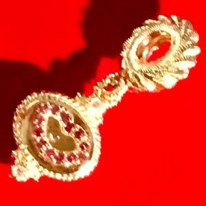 JUDITH RIPKA GEMSTONE LIPS GOLD CLD CHARM•ENHANCER